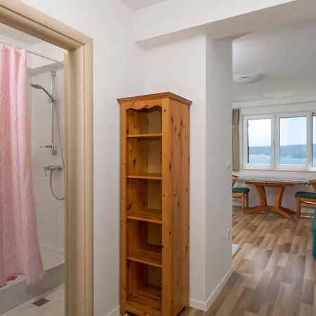 Noah - Mia Guest house Celina